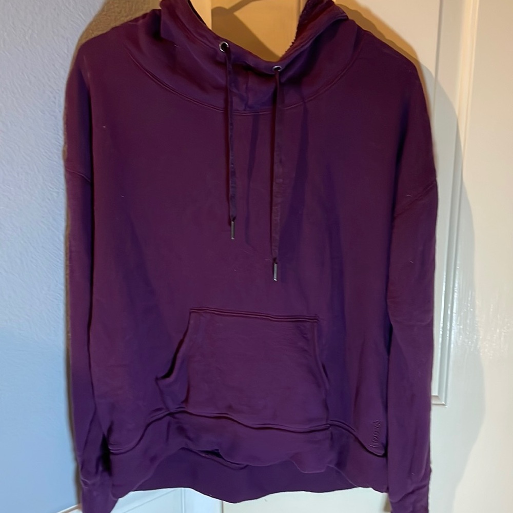 Rebook hoodie size small